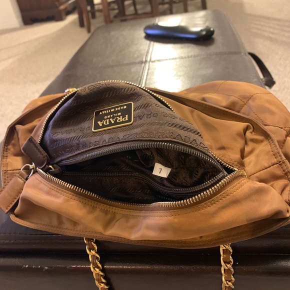 SOLD Prada Women’s do not buy - Picture 5 of 7